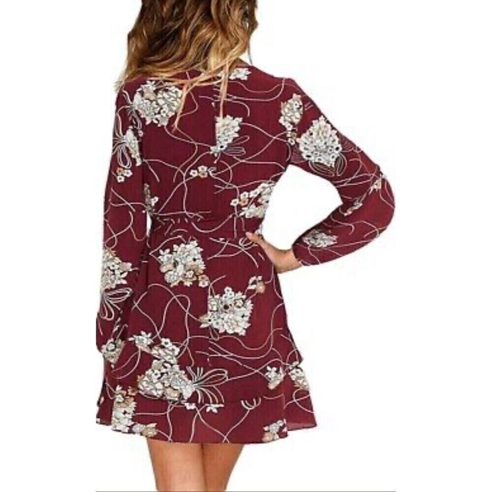 NWT UGUEST Women's Long Sleeve V Neck Dress Wine w/ White Flowers w/ Belt Size S